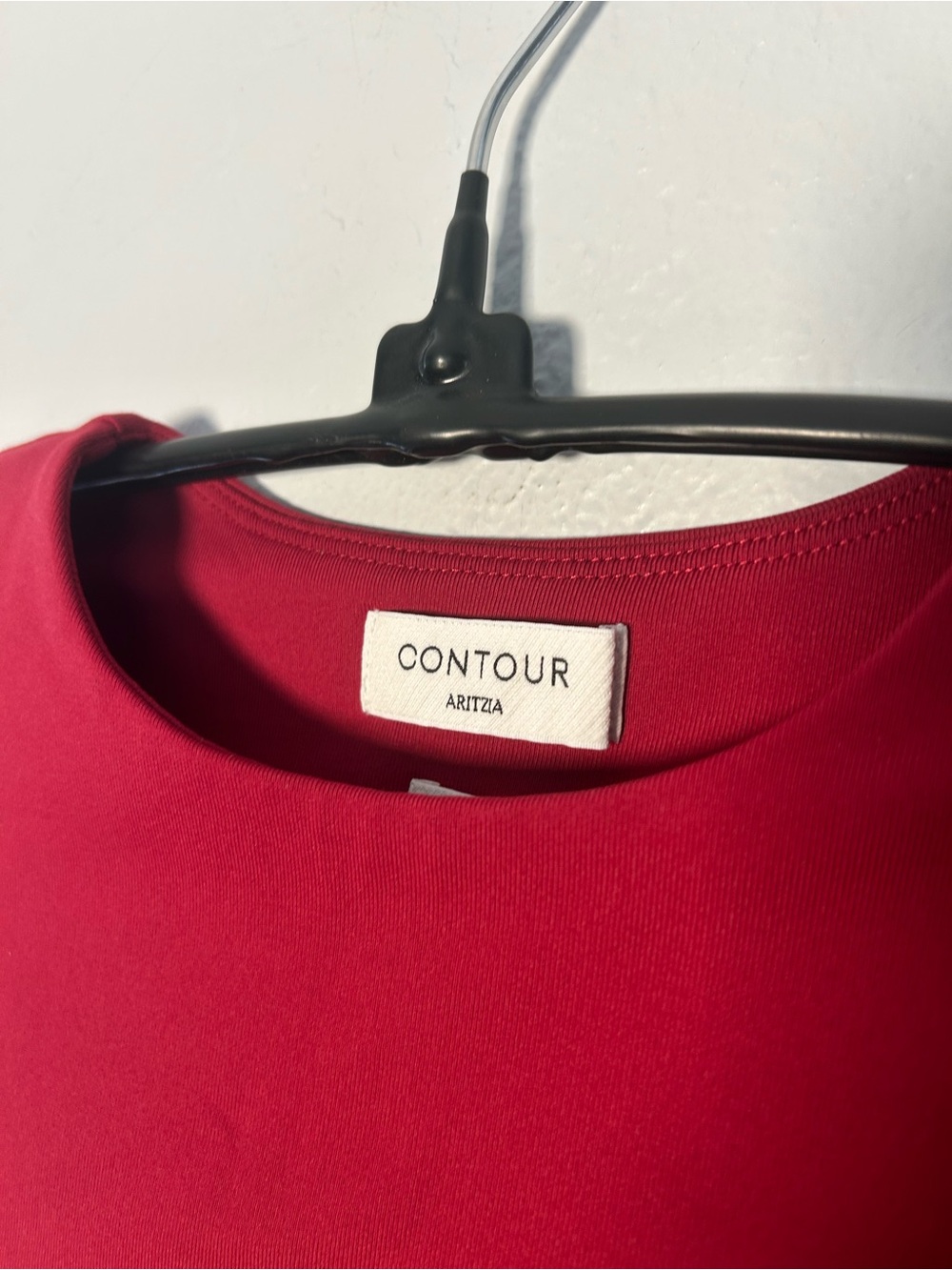Aritzia Contour Stretch Red Crop Tee - Women's Short Sleeve Top - Picture 4 of 8